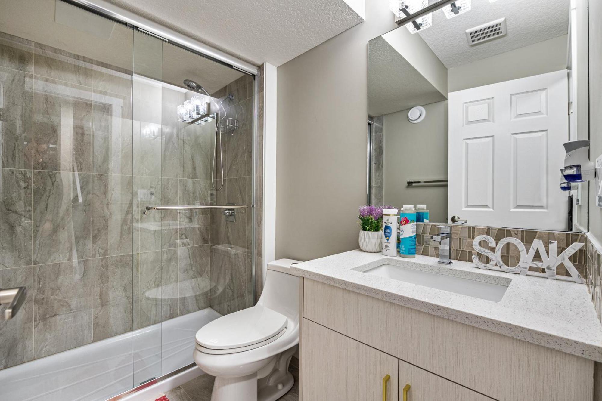 Modern 2 Bedroom Basement With Laundry * Calgary